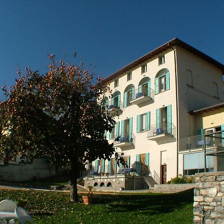 Residence Celeste Mezzegra Екстериор снимка