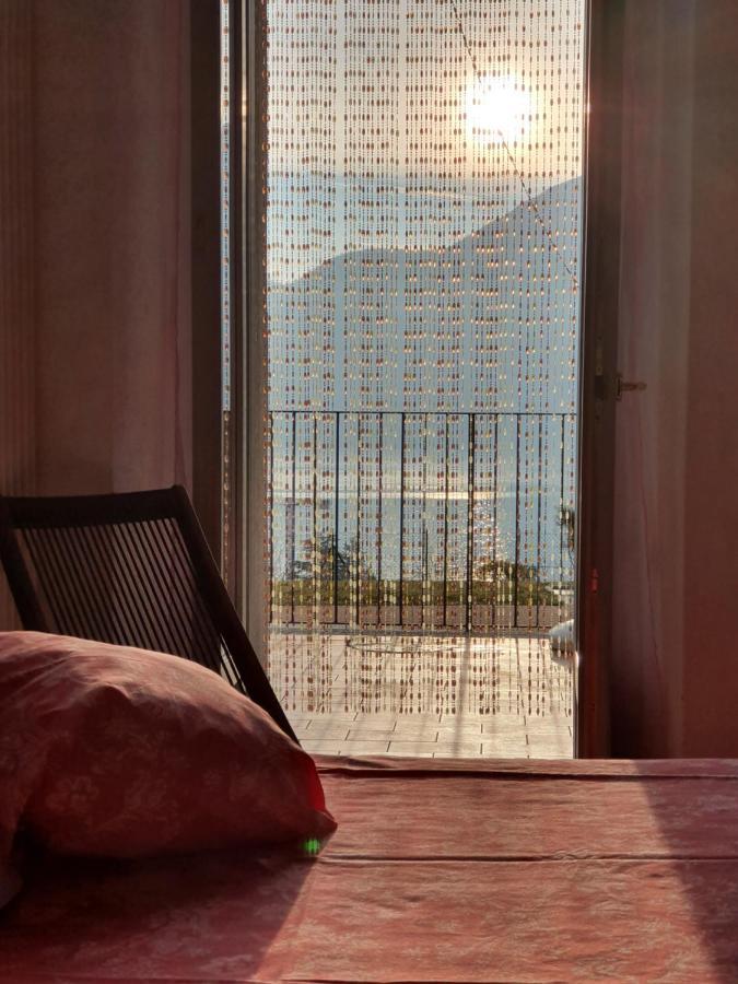 Residence Celeste Mezzegra Екстериор снимка