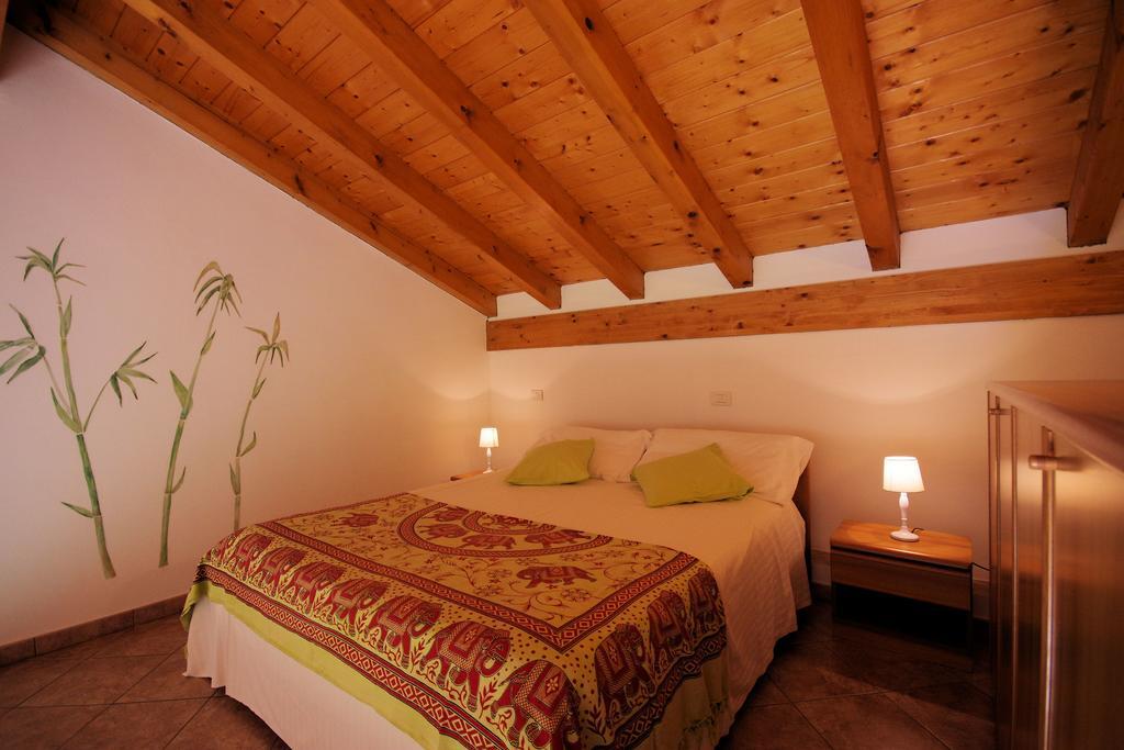 Residence Celeste Mezzegra Екстериор снимка