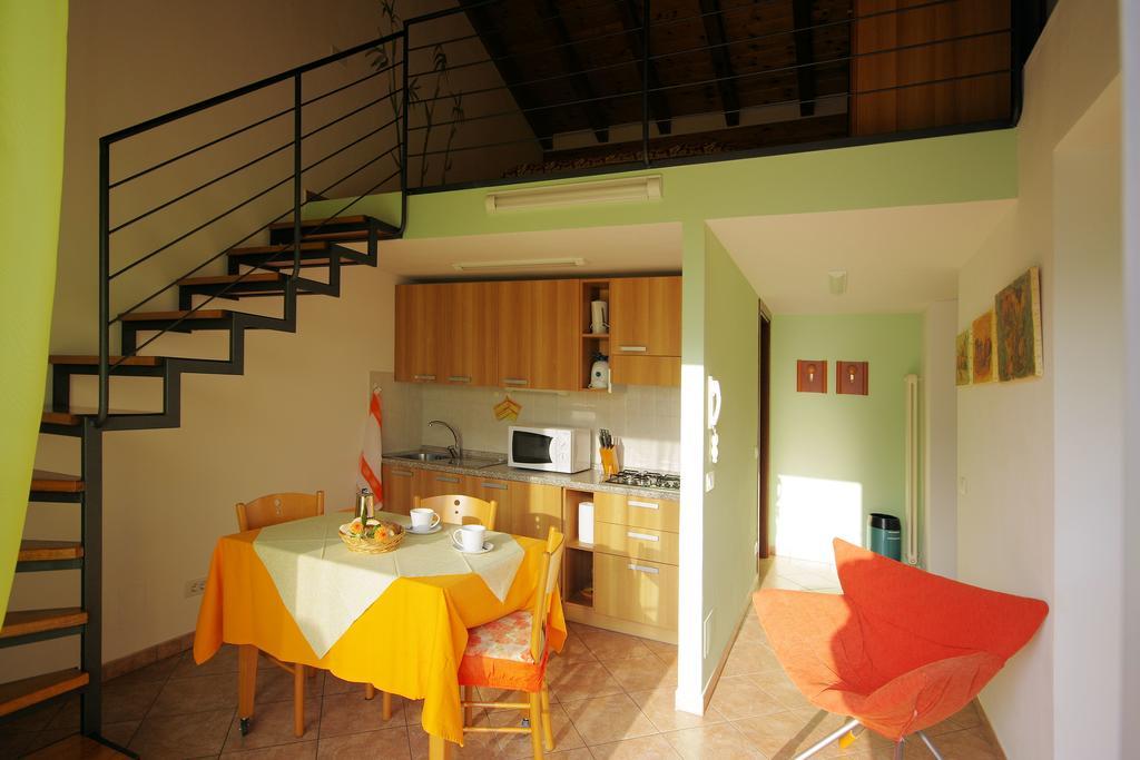 Residence Celeste Mezzegra Екстериор снимка