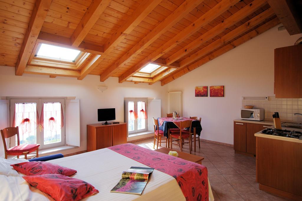 Residence Celeste Mezzegra Екстериор снимка